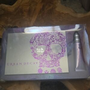 Urban Decay Eyeshadow Palette & Primer - Purple